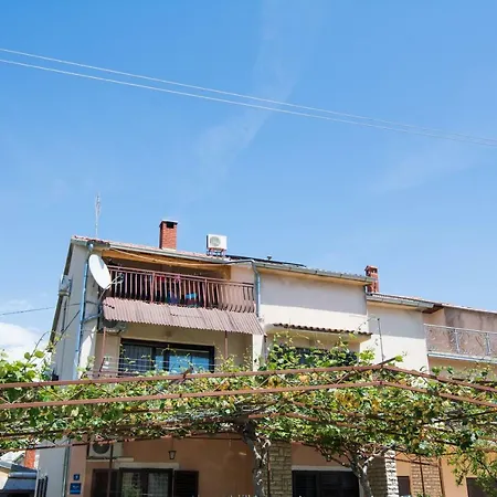 Apartman Marta Biograd Na Moru
